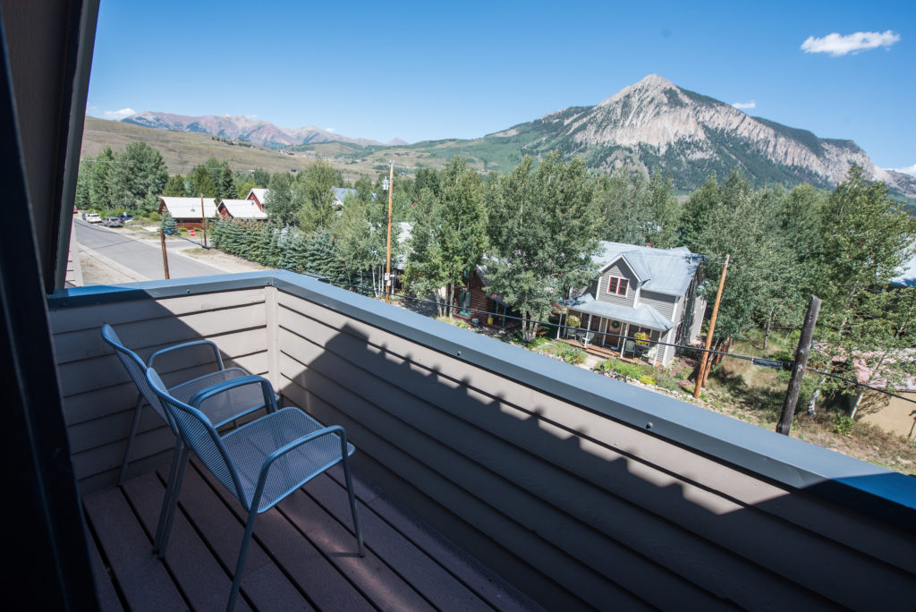 3rd Floor King Balcony View