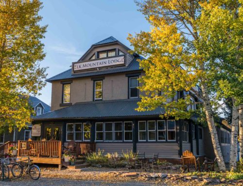 Take a Virtual Tour of the Elk Mountain Lodge